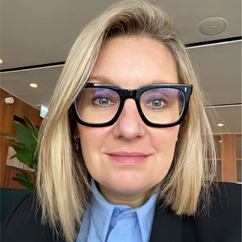 Picture of Lisa Forrest